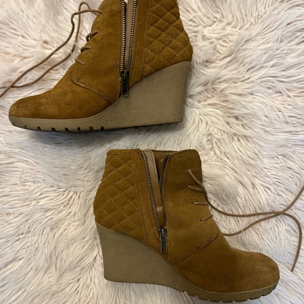 Women's Tan Wedge Ankle Boots